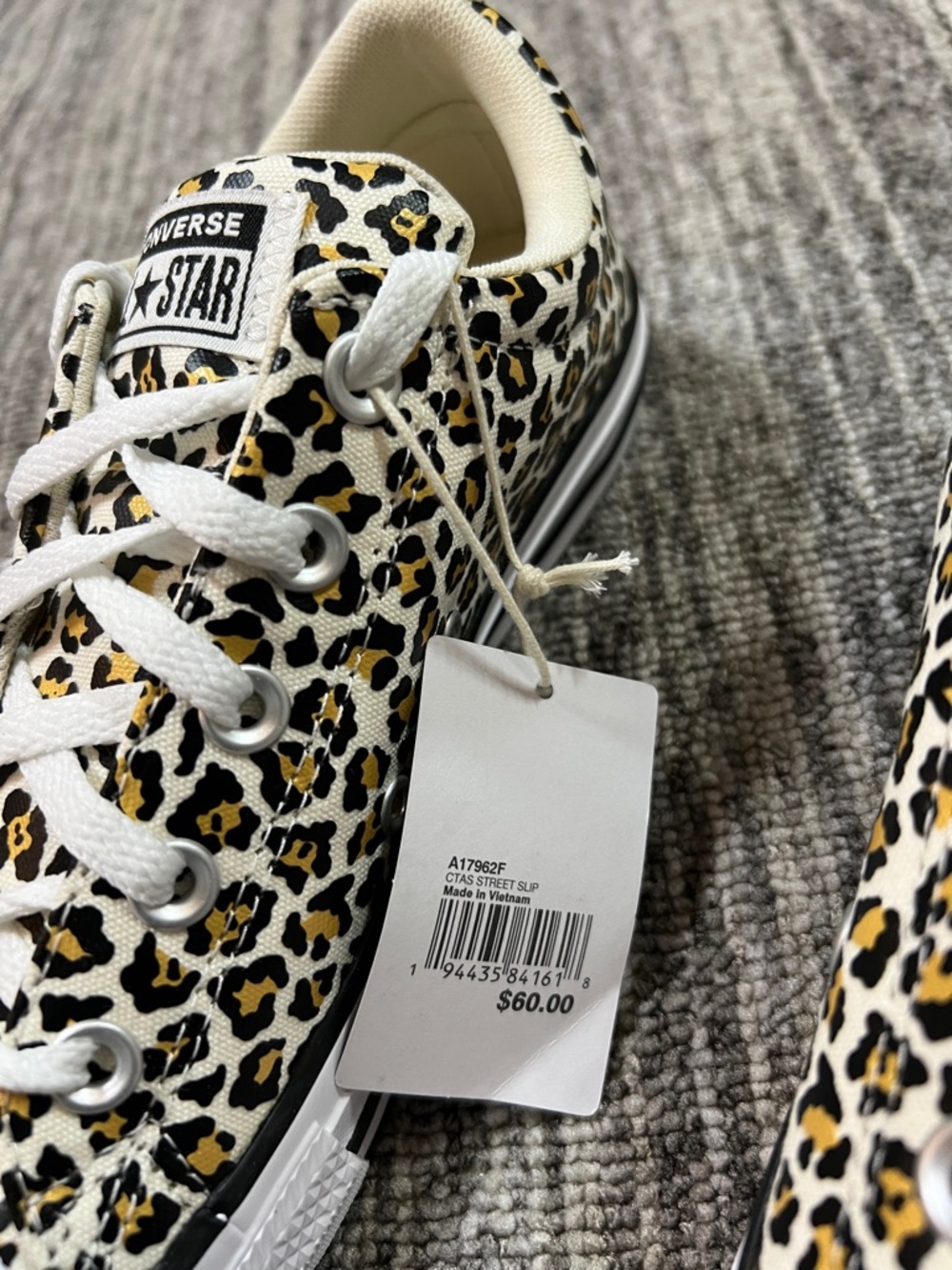 Converse Low Top Sneakers - Leopard Print Size 5.5 - Picture 8 of 11